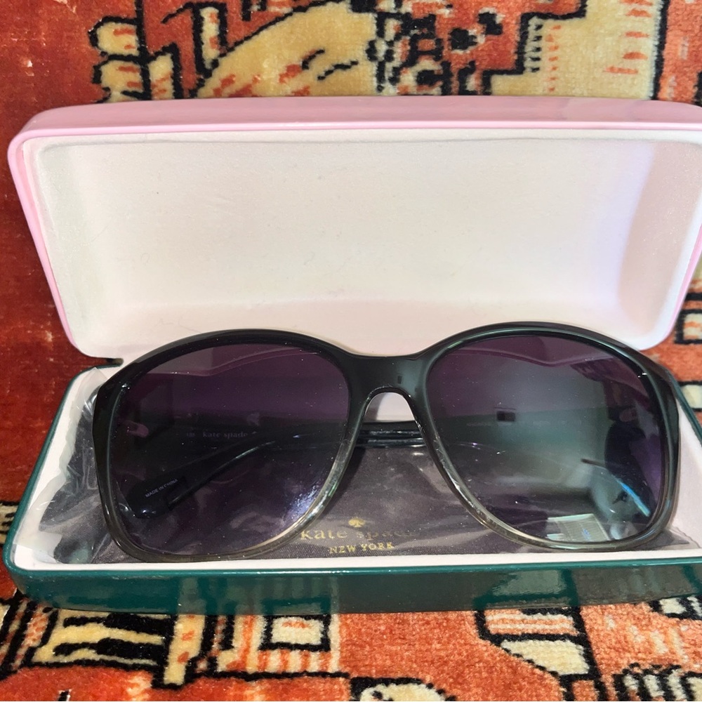 Kate Spade New York sunglasses XUC